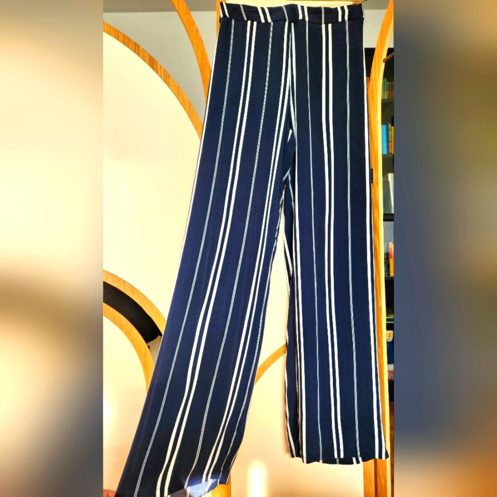 Dynamite Striped Wide-Leg Navy Blue and White Mid-Rise Pant Size Medium